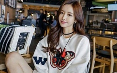 日日摸天天碰中文字幕你懂的